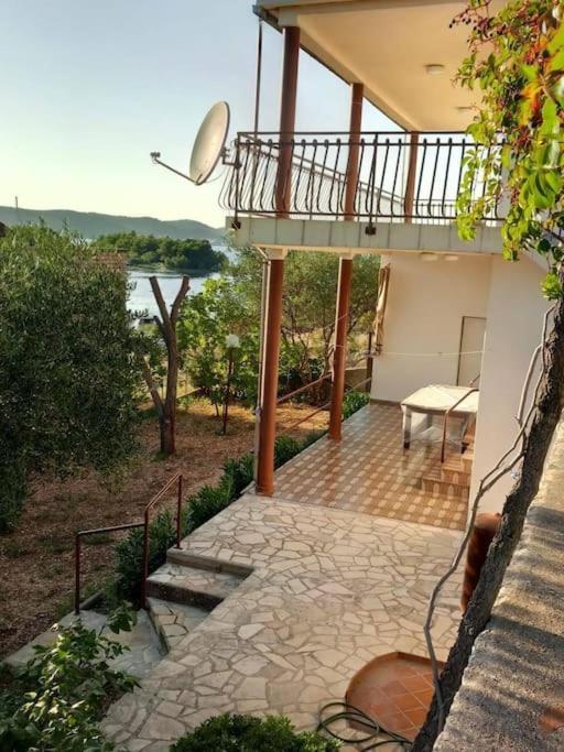 Ferienhaus Am Wasser - Kuca Rio - Iberische Finca In Dalmatien Bilice Extérieur photo
