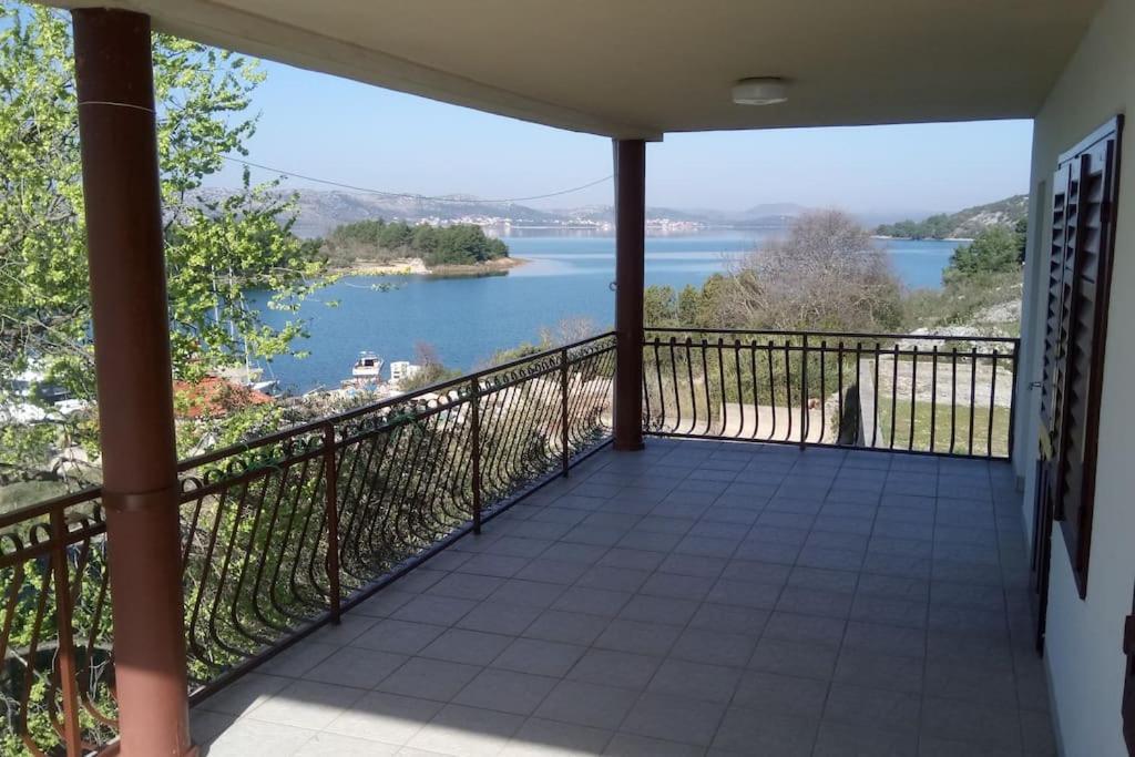 Ferienhaus Am Wasser - Kuca Rio - Iberische Finca In Dalmatien Bilice Extérieur photo